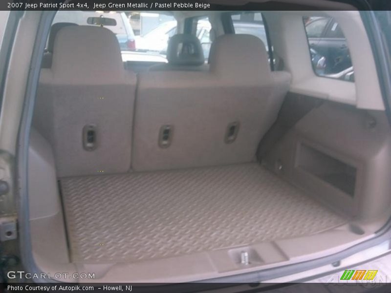 Jeep Green Metallic / Pastel Pebble Beige 2007 Jeep Patriot Sport 4x4