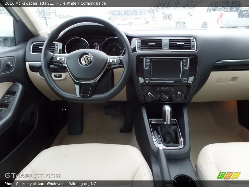 Pure White / Cornsilk Beige 2016 Volkswagen Jetta SEL