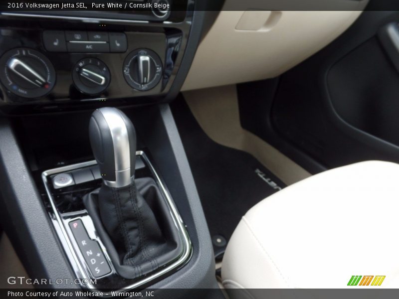 Pure White / Cornsilk Beige 2016 Volkswagen Jetta SEL