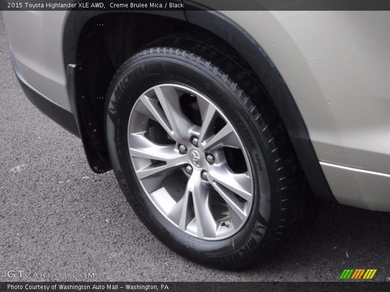 Creme Brulee Mica / Black 2015 Toyota Highlander XLE AWD