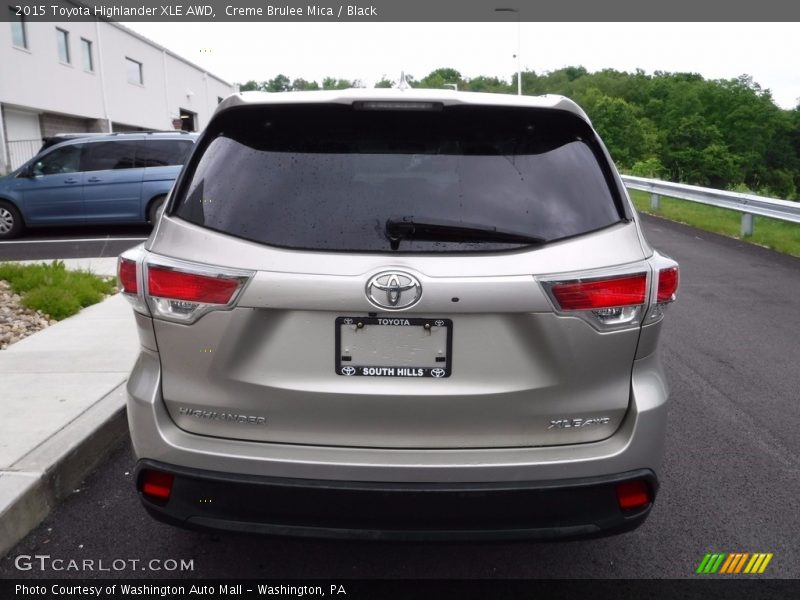 Creme Brulee Mica / Black 2015 Toyota Highlander XLE AWD