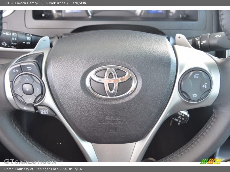 Super White / Black/Ash 2014 Toyota Camry SE