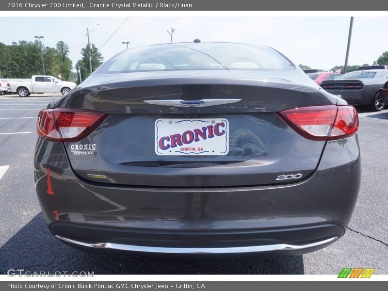 Granite Crystal Metallic / Black/Linen 2016 Chrysler 200 Limited