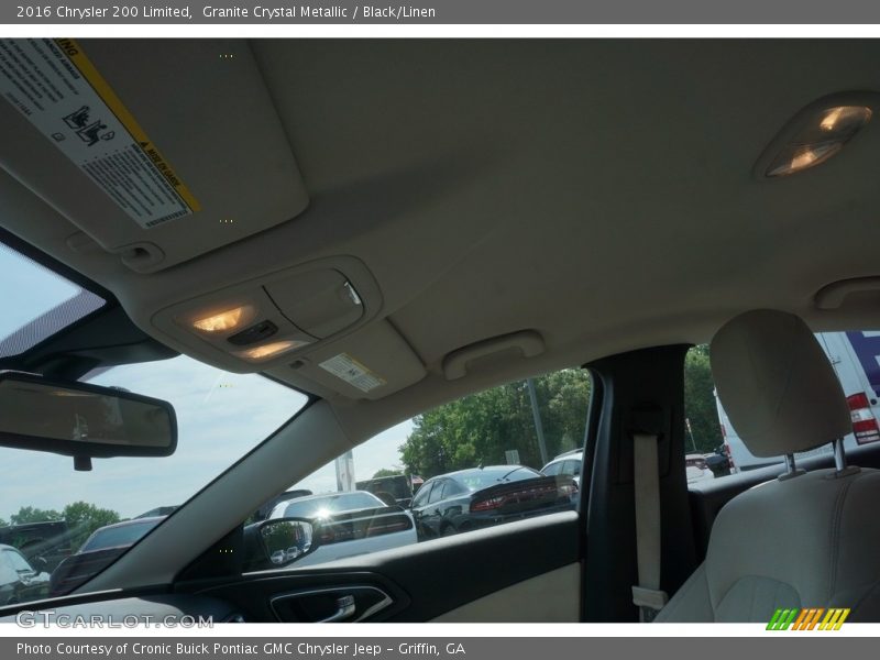 Granite Crystal Metallic / Black/Linen 2016 Chrysler 200 Limited