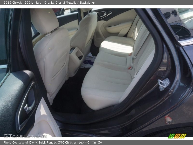 Granite Crystal Metallic / Black/Linen 2016 Chrysler 200 Limited