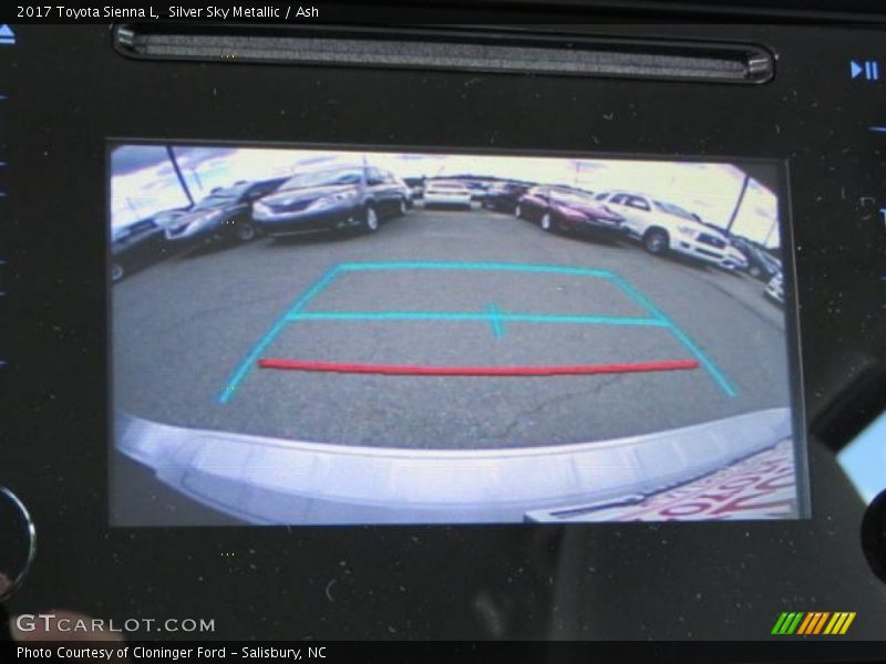 Silver Sky Metallic / Ash 2017 Toyota Sienna L