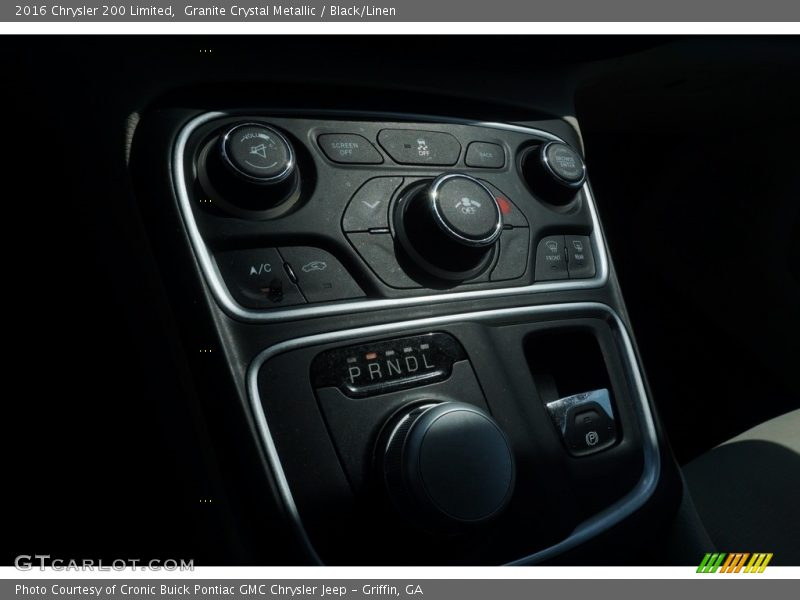 Granite Crystal Metallic / Black/Linen 2016 Chrysler 200 Limited