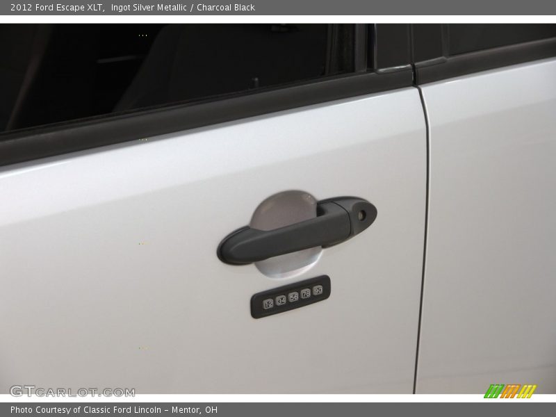 Ingot Silver Metallic / Charcoal Black 2012 Ford Escape XLT