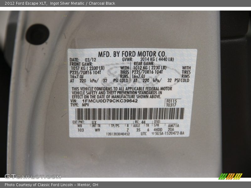 Ingot Silver Metallic / Charcoal Black 2012 Ford Escape XLT