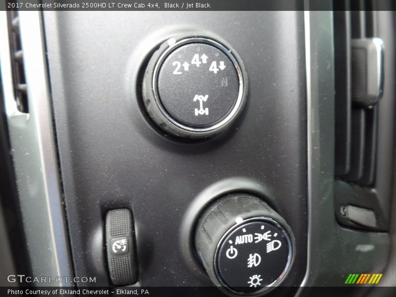 Controls of 2017 Silverado 2500HD LT Crew Cab 4x4