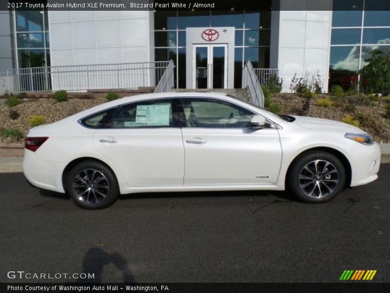 Blizzard Pearl White / Almond 2017 Toyota Avalon Hybrid XLE Premium