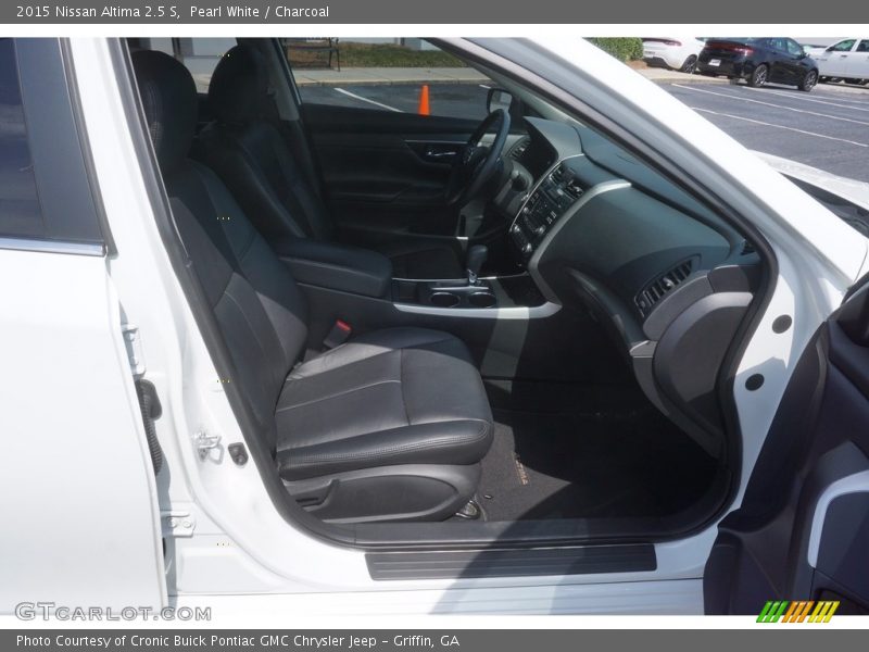 Pearl White / Charcoal 2015 Nissan Altima 2.5 S