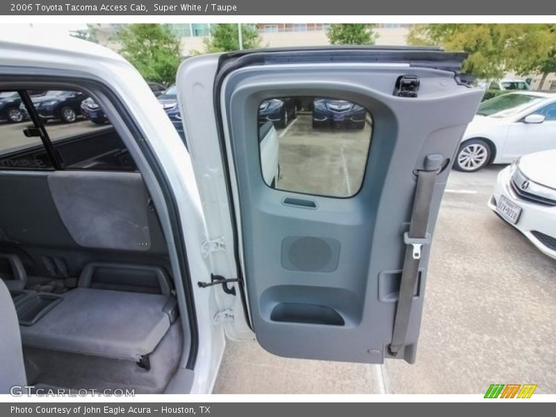 Super White / Taupe 2006 Toyota Tacoma Access Cab