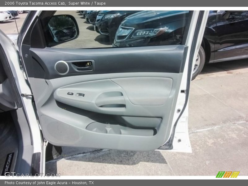 Super White / Taupe 2006 Toyota Tacoma Access Cab