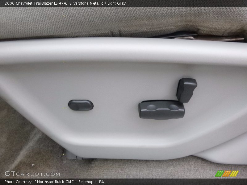 Silverstone Metallic / Light Gray 2006 Chevrolet TrailBlazer LS 4x4