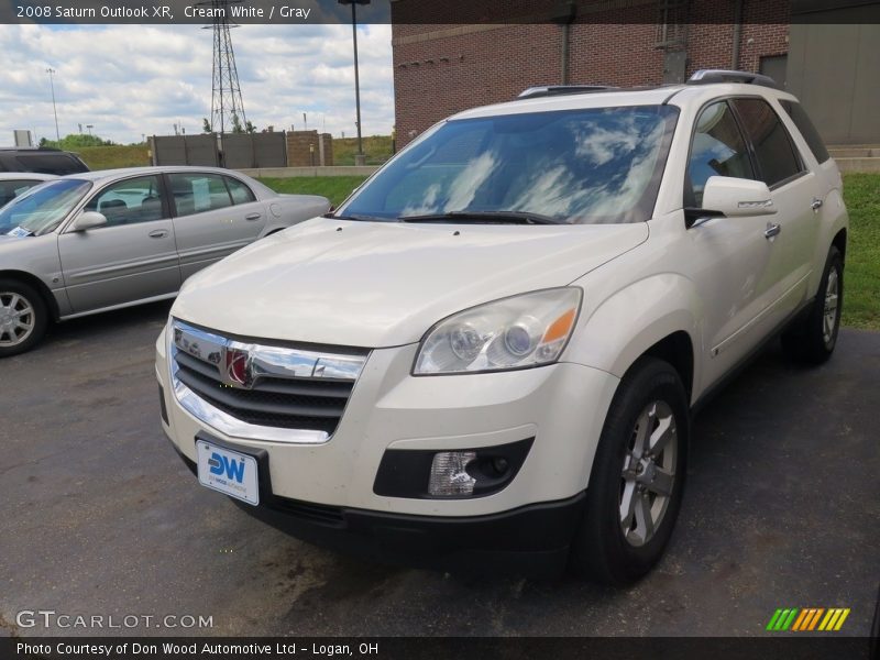 Cream White / Gray 2008 Saturn Outlook XR