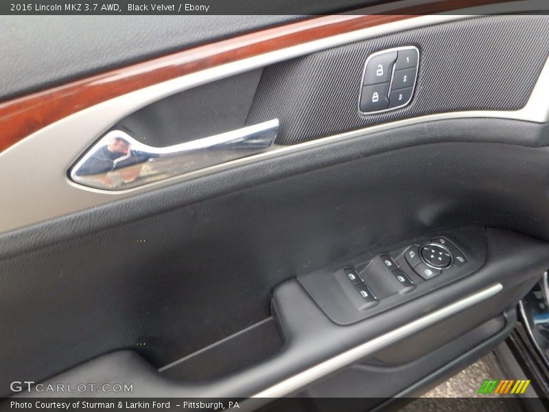 Door Panel of 2016 MKZ 3.7 AWD