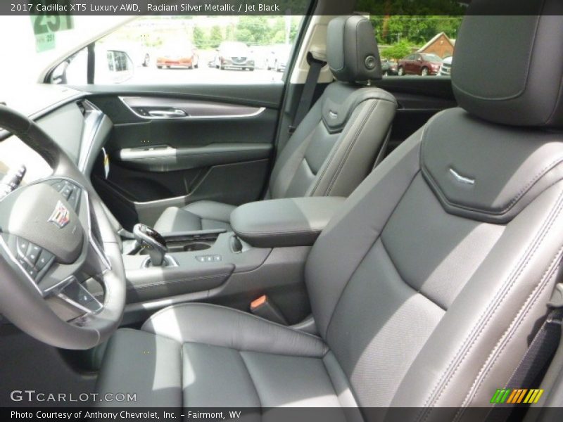 Radiant Silver Metallic / Jet Black 2017 Cadillac XT5 Luxury AWD