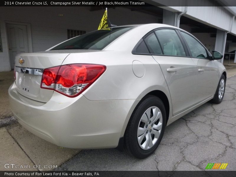 Champagne Silver Metallic / Jet Black/Medium Titanium 2014 Chevrolet Cruze LS