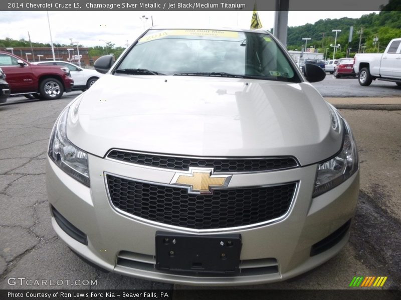 Champagne Silver Metallic / Jet Black/Medium Titanium 2014 Chevrolet Cruze LS