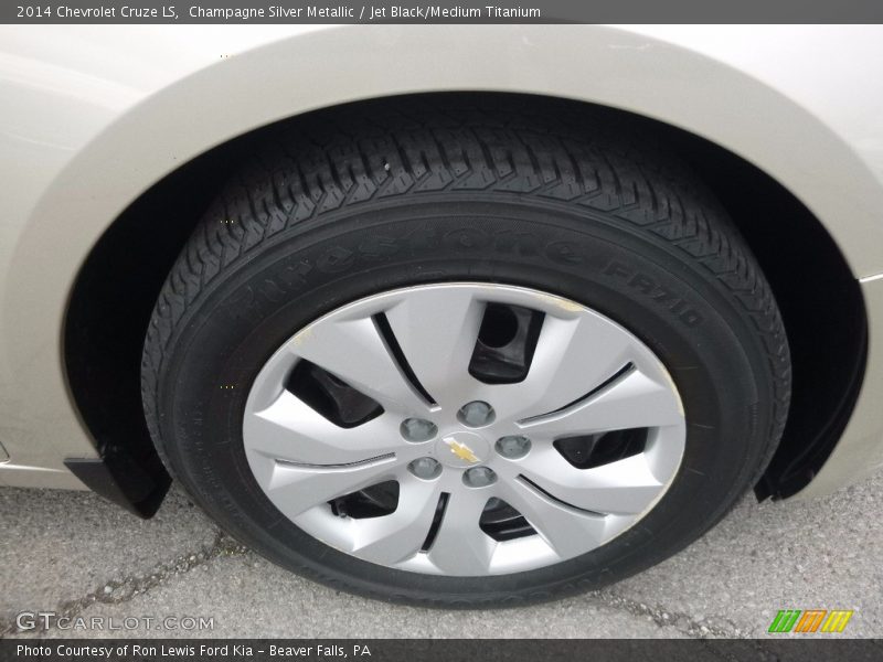 Champagne Silver Metallic / Jet Black/Medium Titanium 2014 Chevrolet Cruze LS