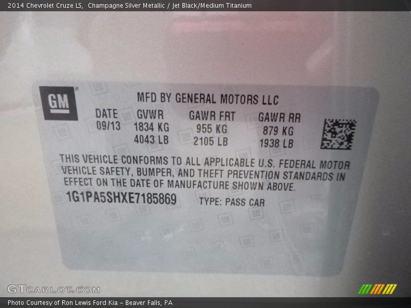 Champagne Silver Metallic / Jet Black/Medium Titanium 2014 Chevrolet Cruze LS