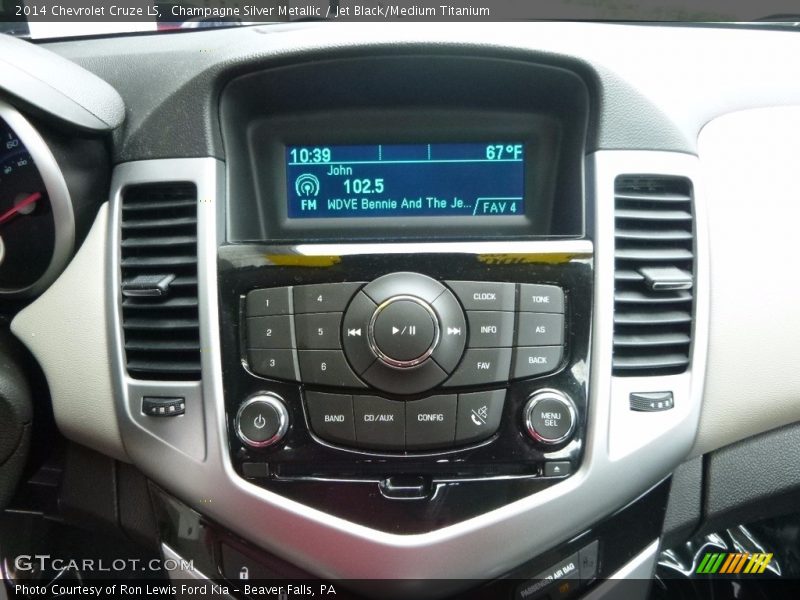 Champagne Silver Metallic / Jet Black/Medium Titanium 2014 Chevrolet Cruze LS