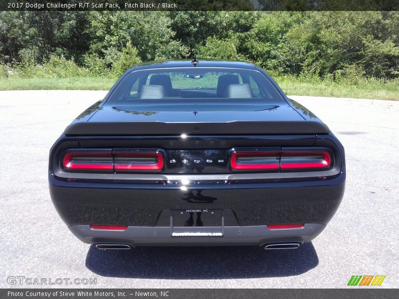 Pitch Black / Black 2017 Dodge Challenger R/T Scat Pack