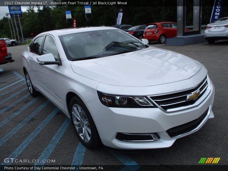 Iridescent Pearl Tricoat / Jet Black/Light Wheat 2017 Chevrolet Impala LT