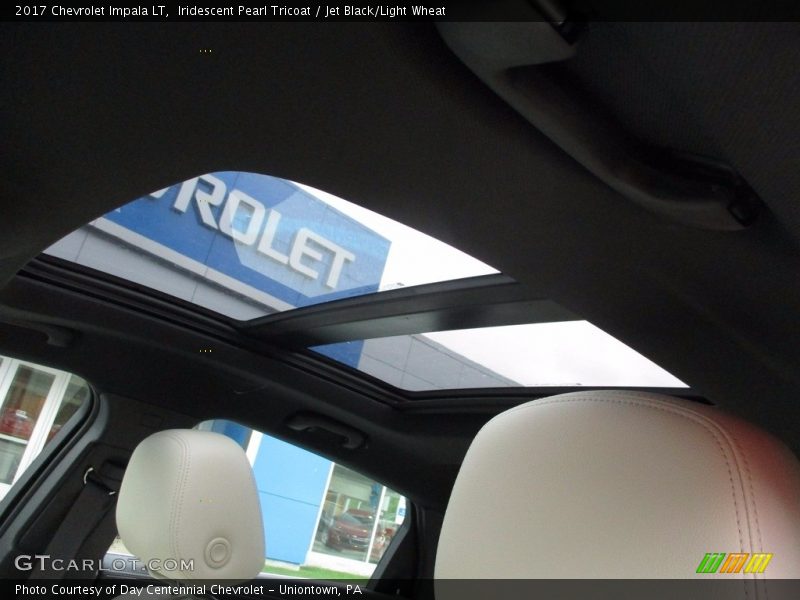 Iridescent Pearl Tricoat / Jet Black/Light Wheat 2017 Chevrolet Impala LT