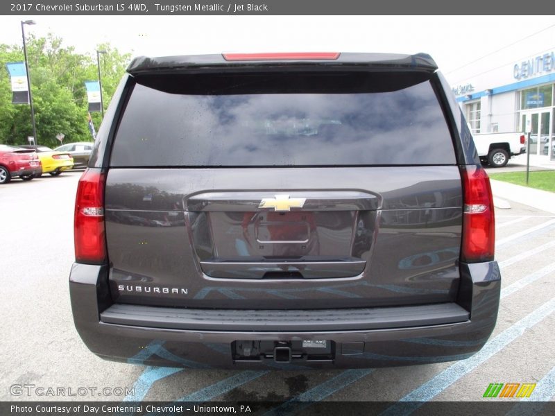 Tungsten Metallic / Jet Black 2017 Chevrolet Suburban LS 4WD