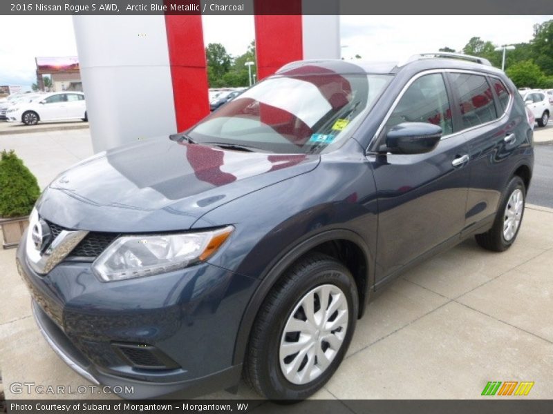 Front 3/4 View of 2016 Rogue S AWD