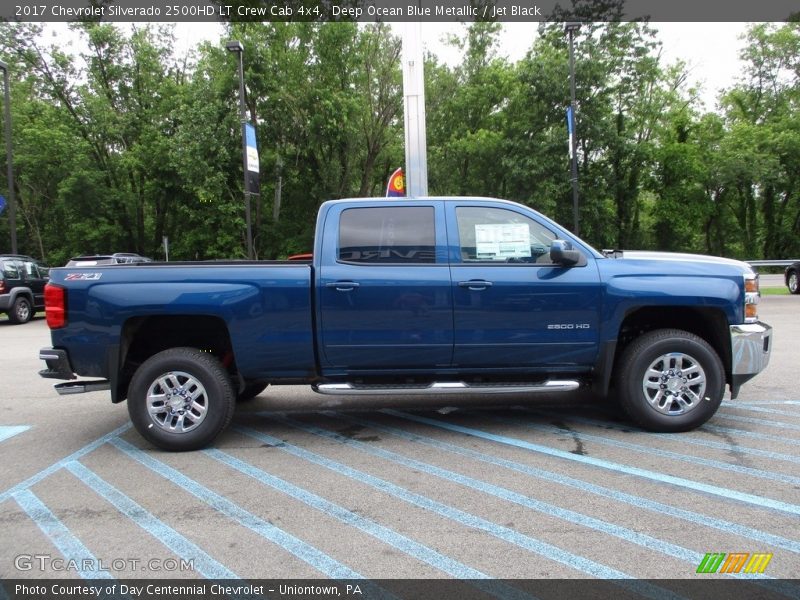 Deep Ocean Blue Metallic / Jet Black 2017 Chevrolet Silverado 2500HD LT Crew Cab 4x4