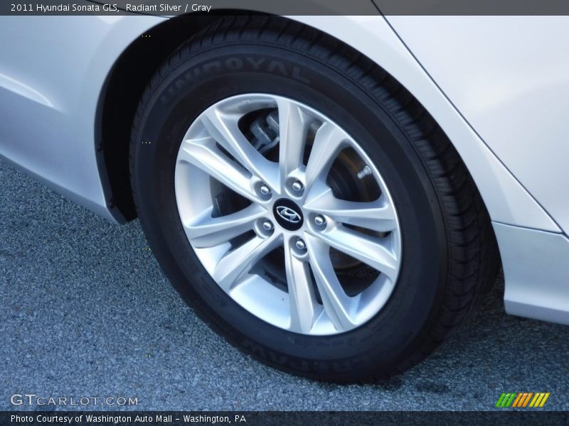 Radiant Silver / Gray 2011 Hyundai Sonata GLS