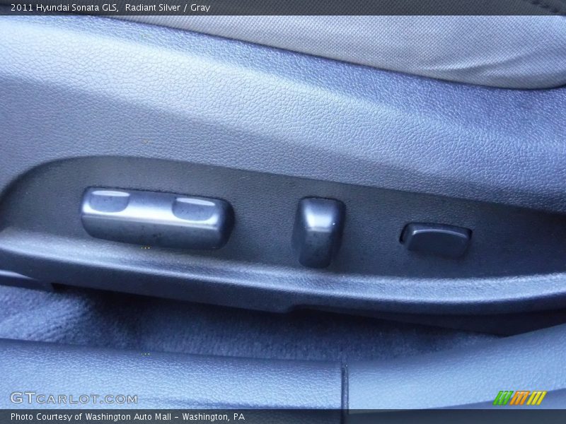 Radiant Silver / Gray 2011 Hyundai Sonata GLS