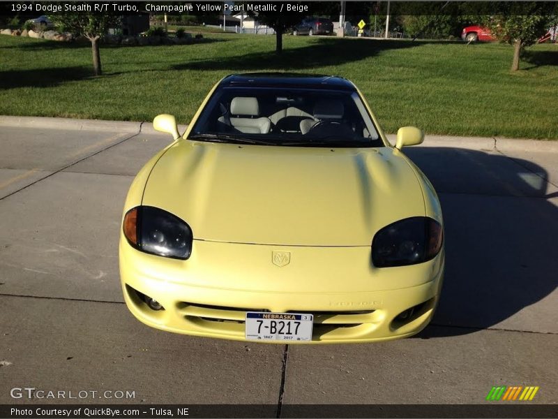 Champagne Yellow Pearl Metallic / Beige 1994 Dodge Stealth R/T Turbo