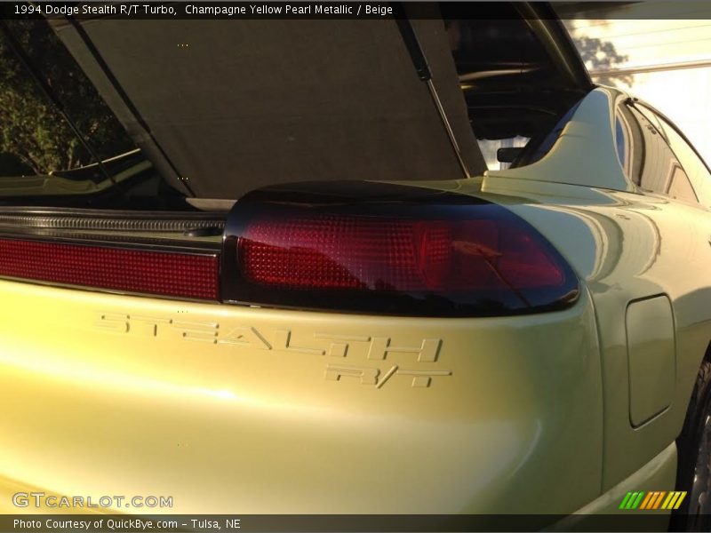 Champagne Yellow Pearl Metallic / Beige 1994 Dodge Stealth R/T Turbo