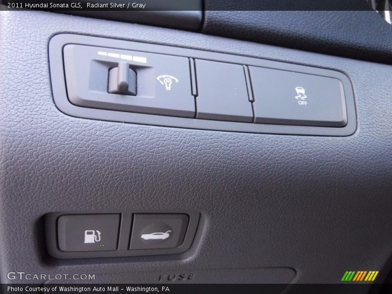 Radiant Silver / Gray 2011 Hyundai Sonata GLS