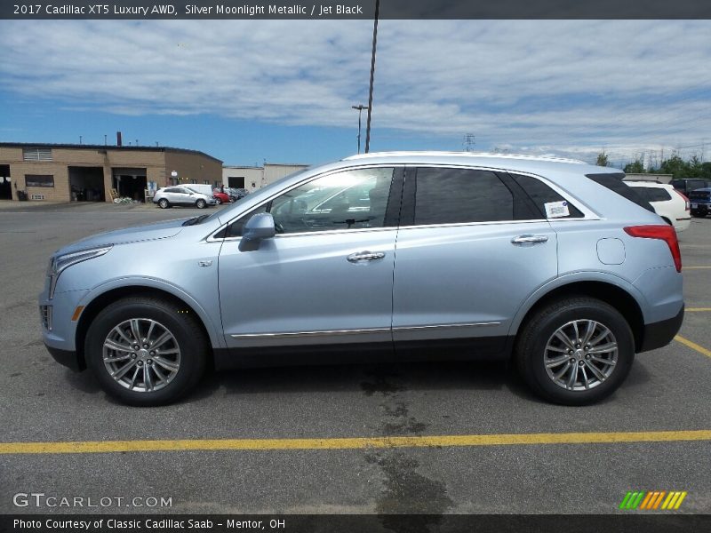 Silver Moonlight Metallic / Jet Black 2017 Cadillac XT5 Luxury AWD