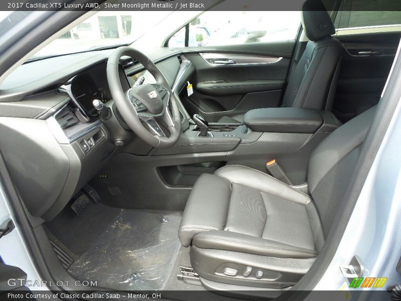 Silver Moonlight Metallic / Jet Black 2017 Cadillac XT5 Luxury AWD