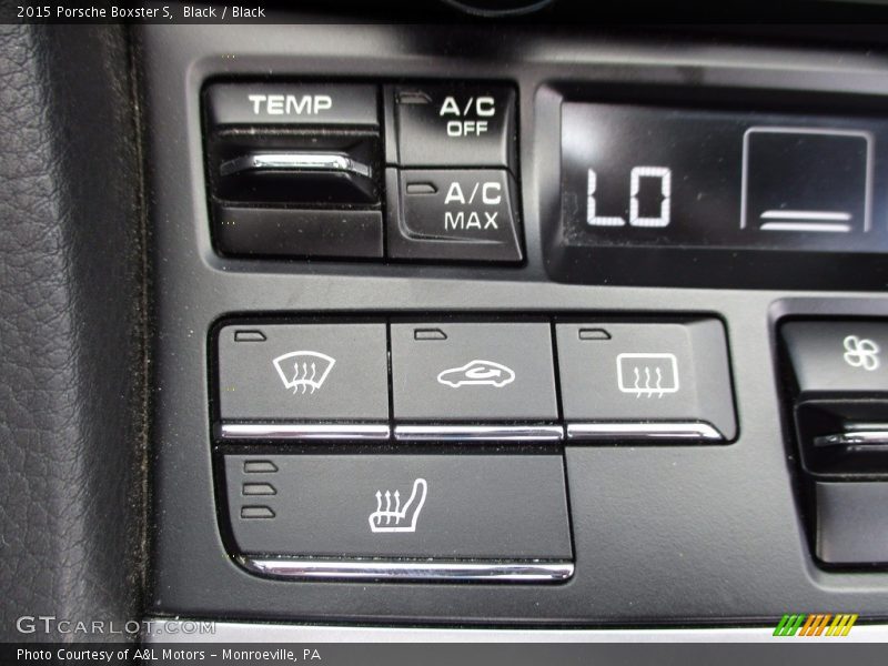 Controls of 2015 Boxster S