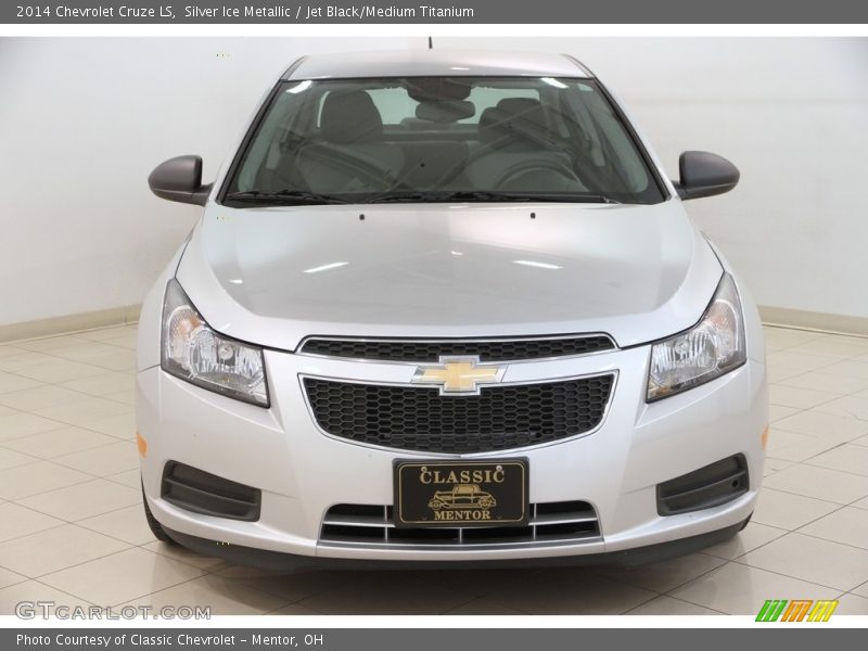 Silver Ice Metallic / Jet Black/Medium Titanium 2014 Chevrolet Cruze LS