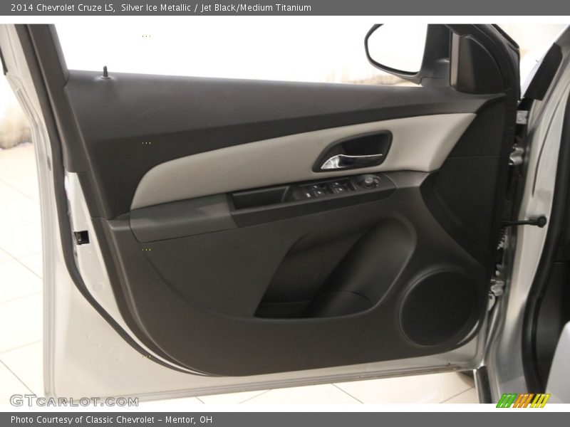 Silver Ice Metallic / Jet Black/Medium Titanium 2014 Chevrolet Cruze LS