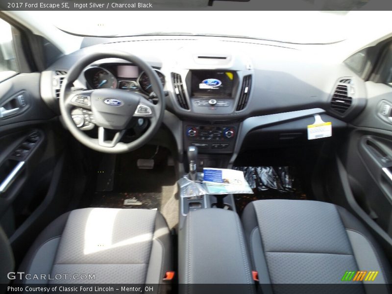 Ingot Silver / Charcoal Black 2017 Ford Escape SE