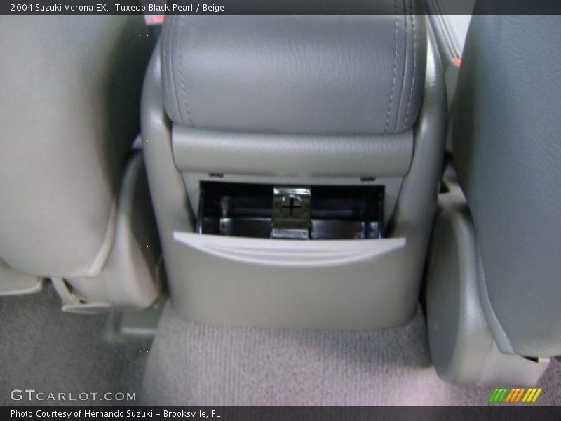 Tuxedo Black Pearl / Beige 2004 Suzuki Verona EX