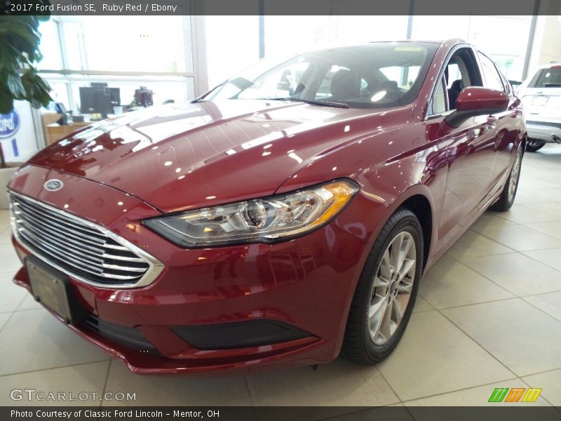 Ruby Red / Ebony 2017 Ford Fusion SE