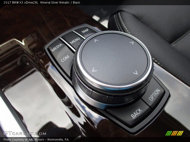 Mineral Silver Metallic / Black 2017 BMW X3 xDrive28i