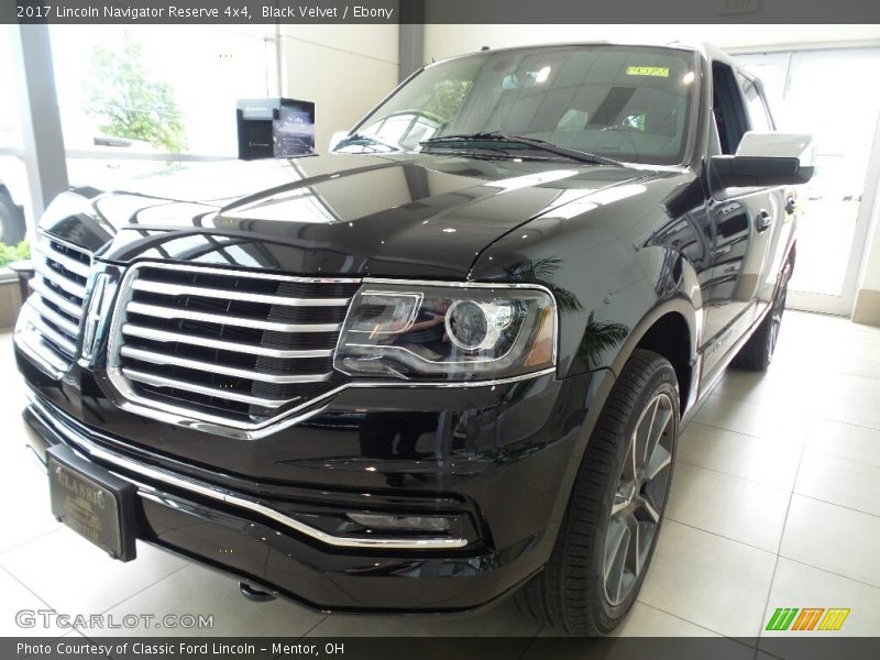 Black Velvet / Ebony 2017 Lincoln Navigator Reserve 4x4