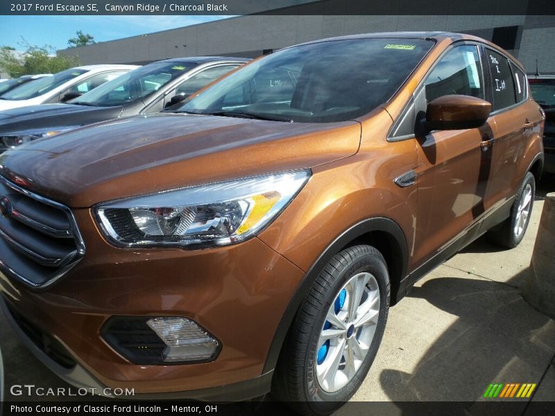 Canyon Ridge / Charcoal Black 2017 Ford Escape SE