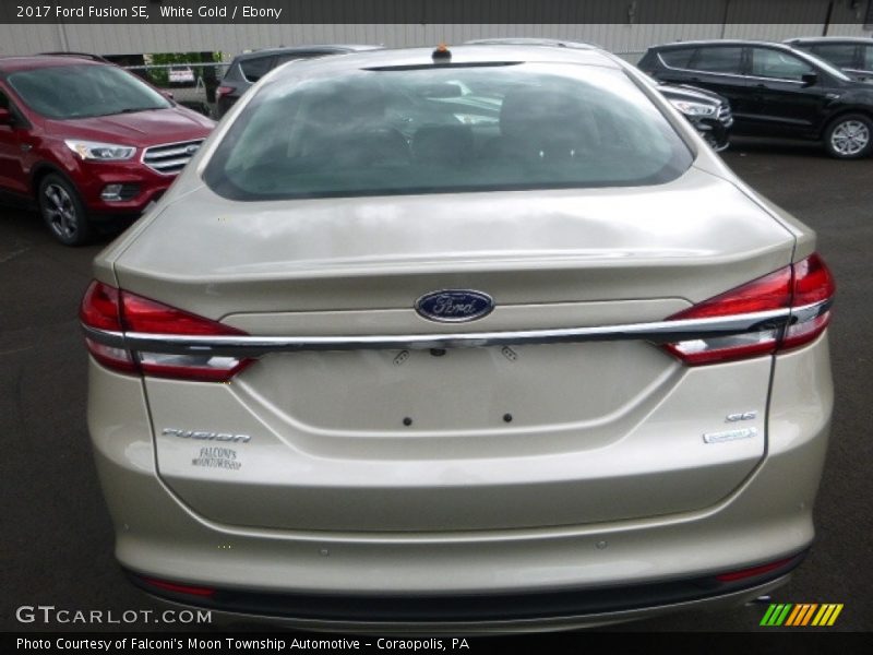 White Gold / Ebony 2017 Ford Fusion SE